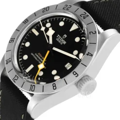 Black Bay Pro Svart/Läder Ø39 mm