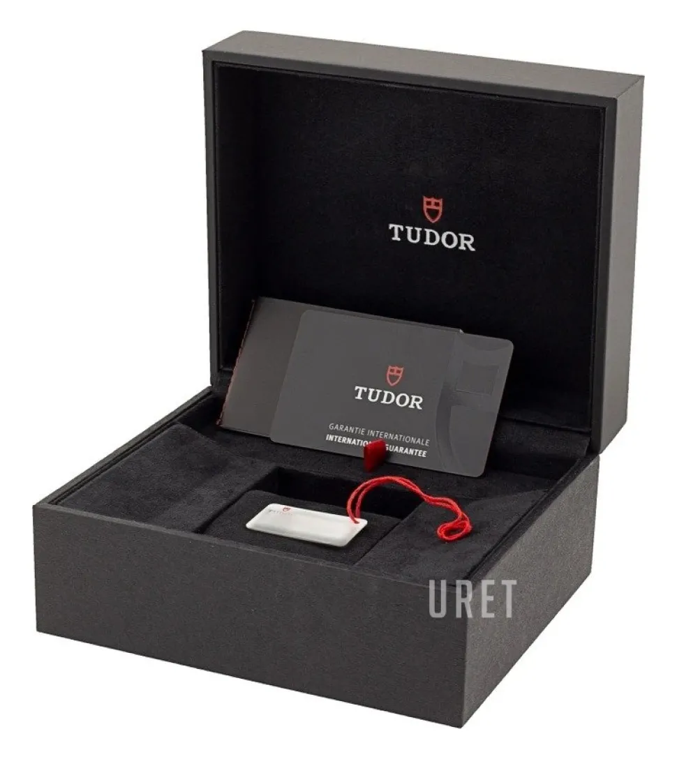 Black Bay Svart/Stål Ø32 mm