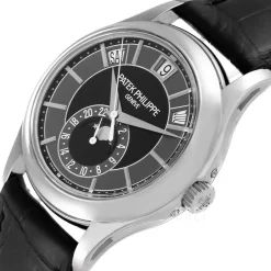 Complicated Annual Calender Svart/Läder Ø40 mm