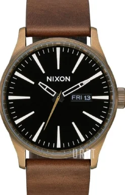 The Sentry Svart/Läder Ø42 mm